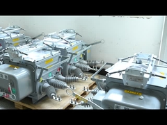 Interruttore ad alta tensione di vuoto