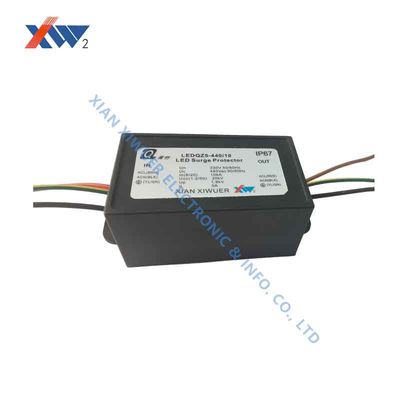Buon prezzo Dispositivo di protezione da sovratensioni a LED collegato in serie LEDQZ5-440 / 10 BV2 disponibile in linea