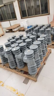 Interruttore automatico sottovuoto ad alta tensione con poli incapsulati in condensatori ceramici per 11 kV - 40,5 kV e durata di servizio di 20 anni